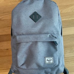 Herschel backpack heathered gray